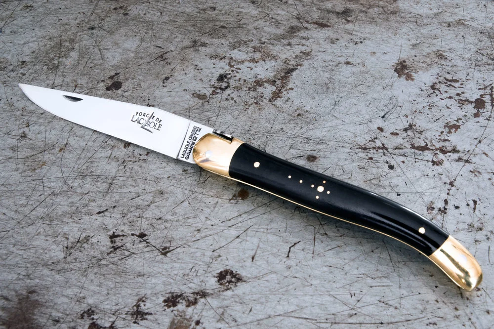 blackknife.jpg