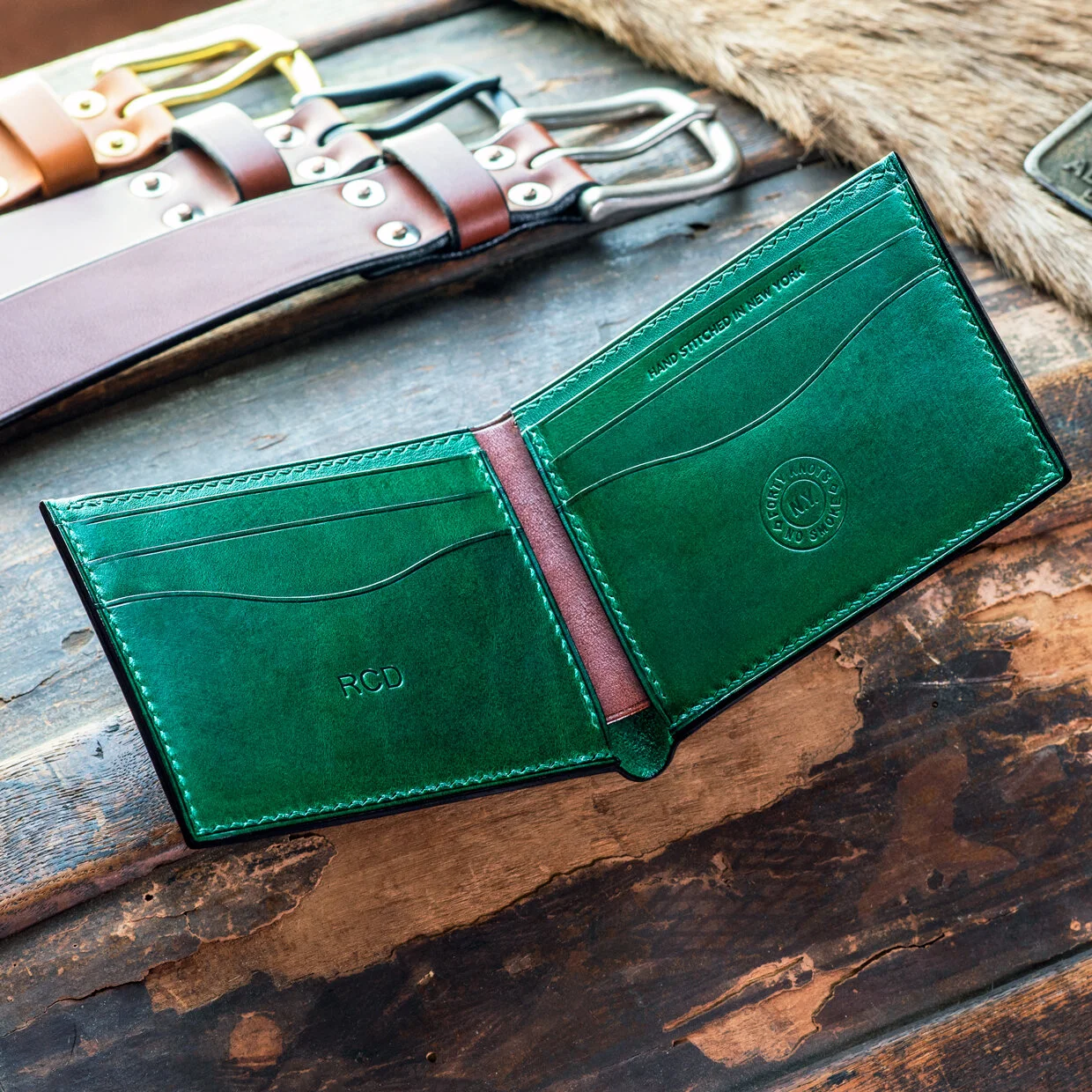 green_bifold_hand_stitched.jpg