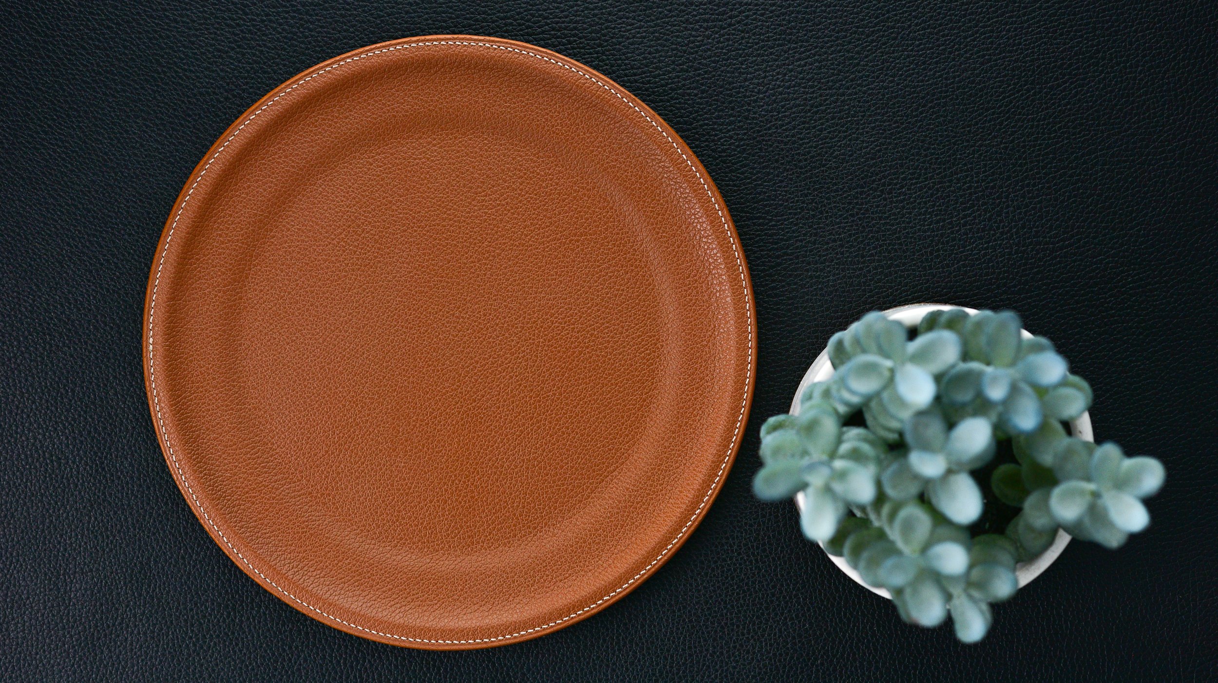 custom_leather_plate_leather_serving_tray_serving_plate_cocktail_tray_camel.jpg