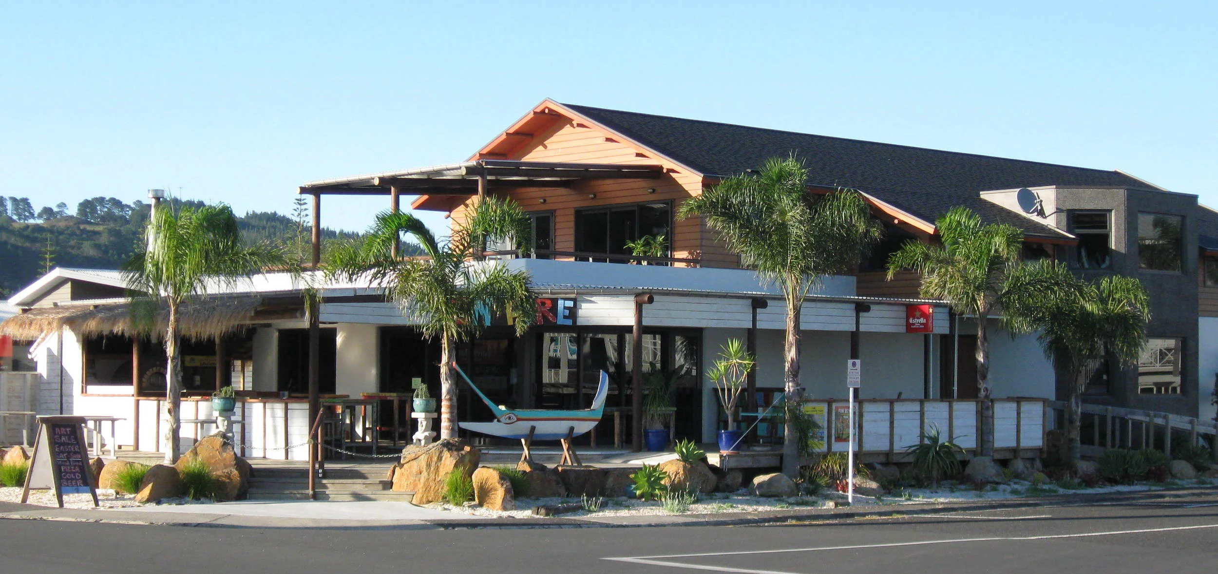 Commercial cafe_cropped.jpeg