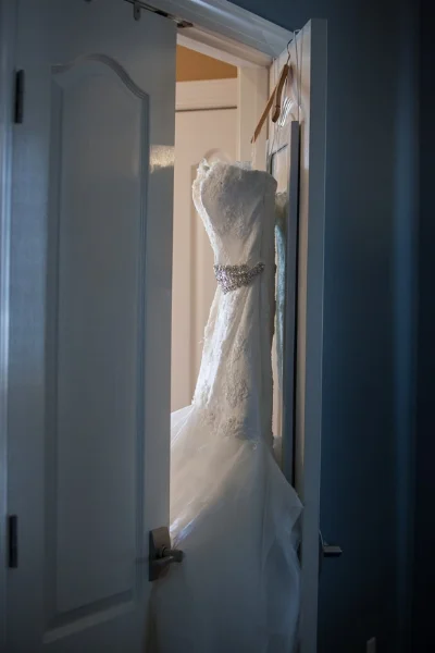 Brittany's wedding dress was not only gorgeous but so elegant!