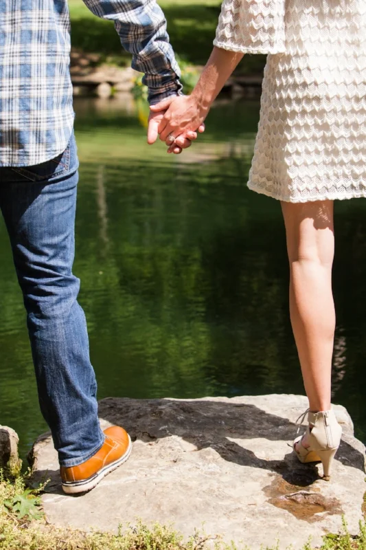 We love how Amy and Josh incorporated their really cute style into their Cheekwood Gardens Engagement Session