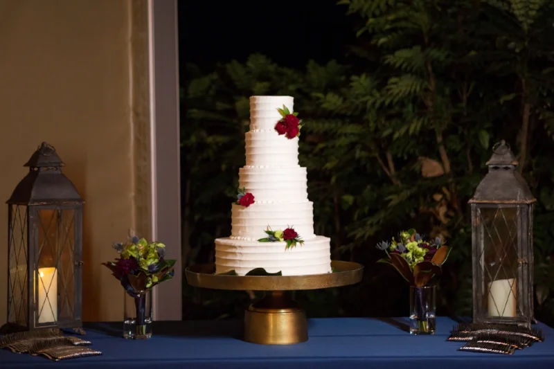 Lanterns are an easy way to dress up your cake table! 