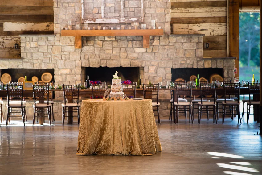 Homestead-Manor-cake-table.jpg