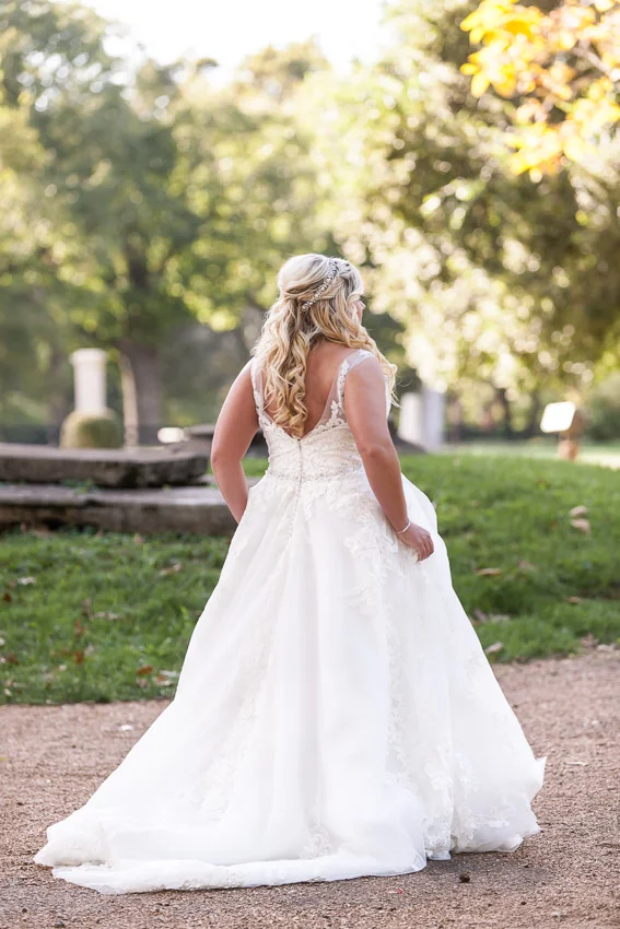 bride-walking-at-belle-meade-plantation-wedding-day.jpg