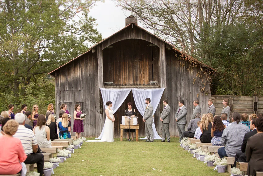 barn-wedding-nashville-smiley-hollow.jpg