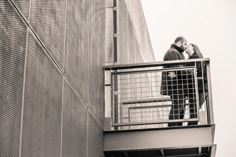nashville-riverfront-pedestrian-bridge-engagement-session.jpg