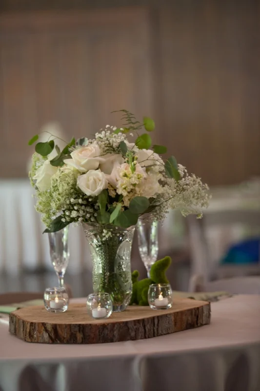 Loveless-cafe-wedding-reception-floral.jpg