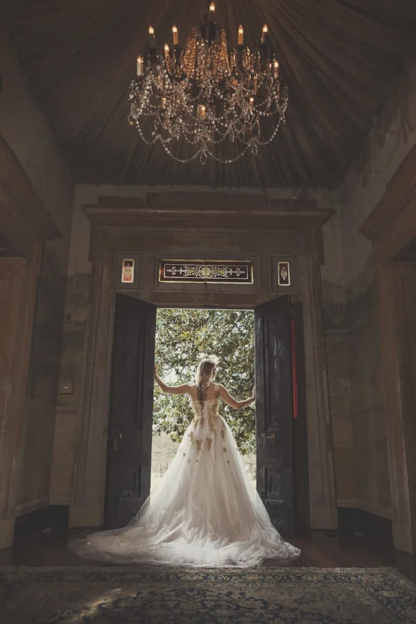 Riverwood Mansion Bridal Portrait