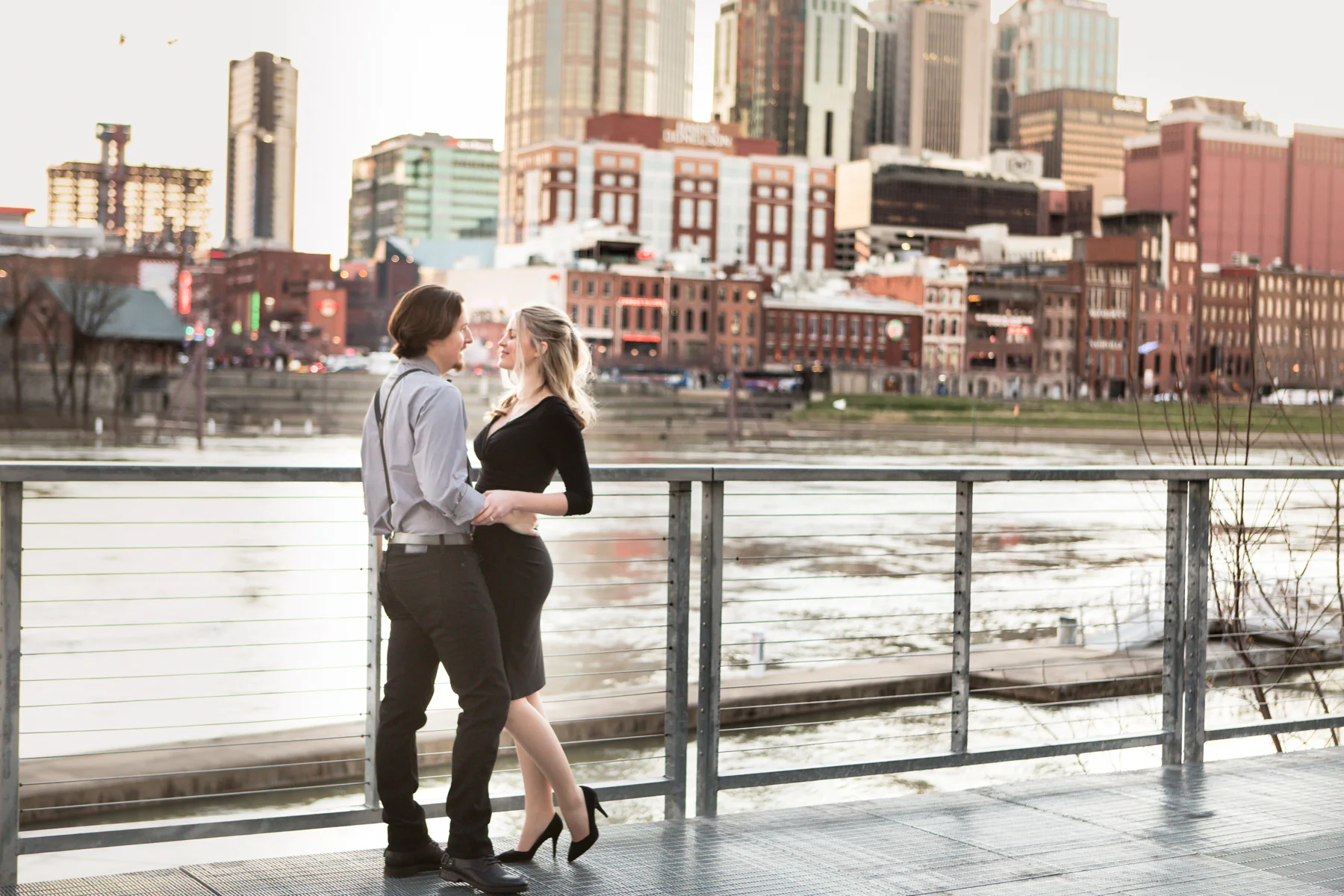 nashville-riverfront-engagement-session.jpg
