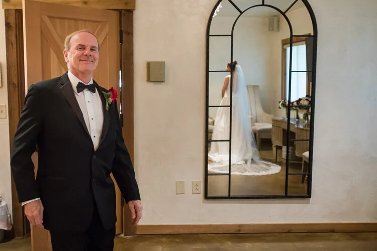 We always love doing a first look with Dad!