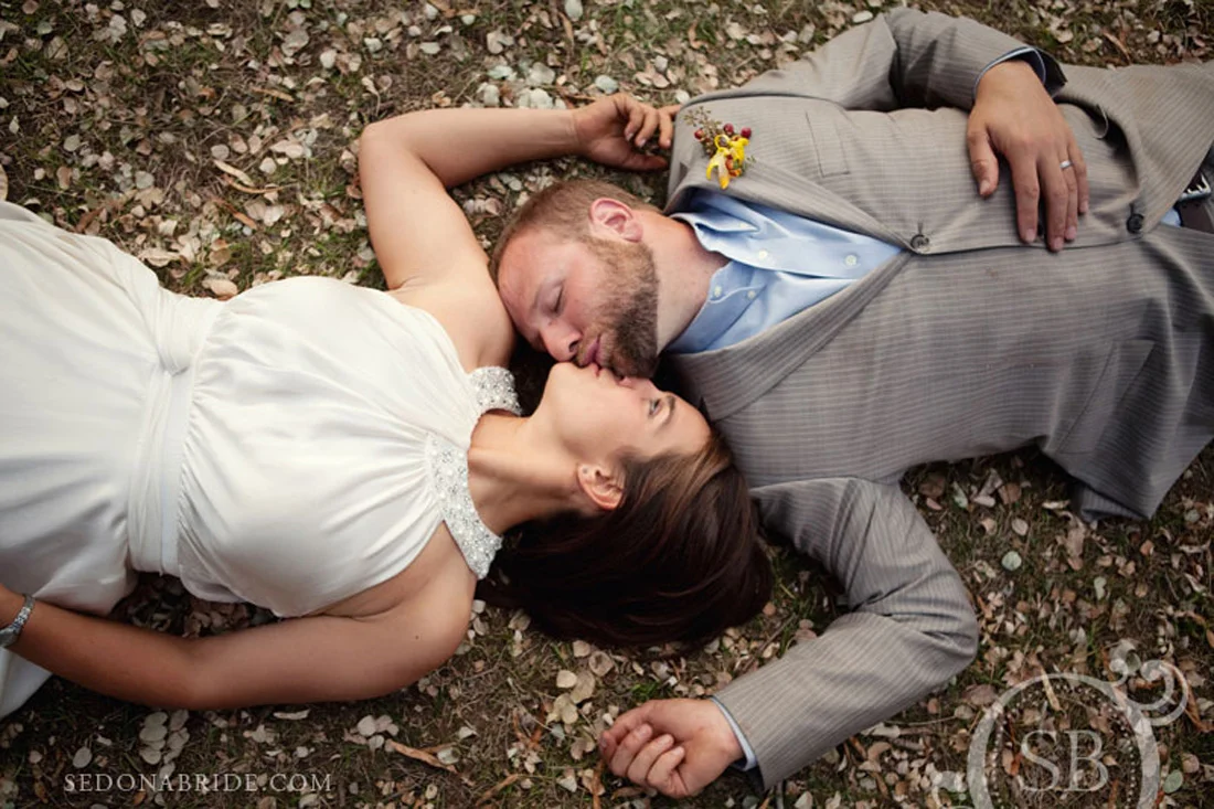 fall bridal portrait in leaves.jpg