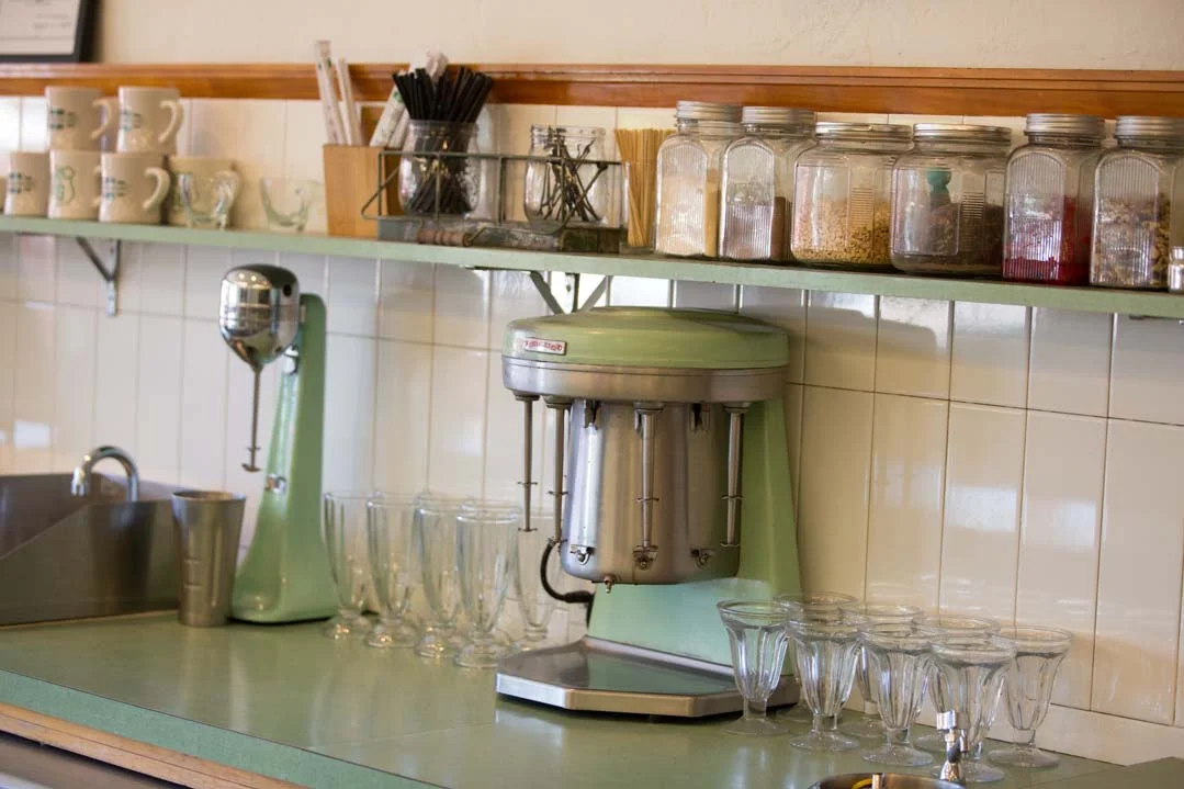 mint green appliances.jpg