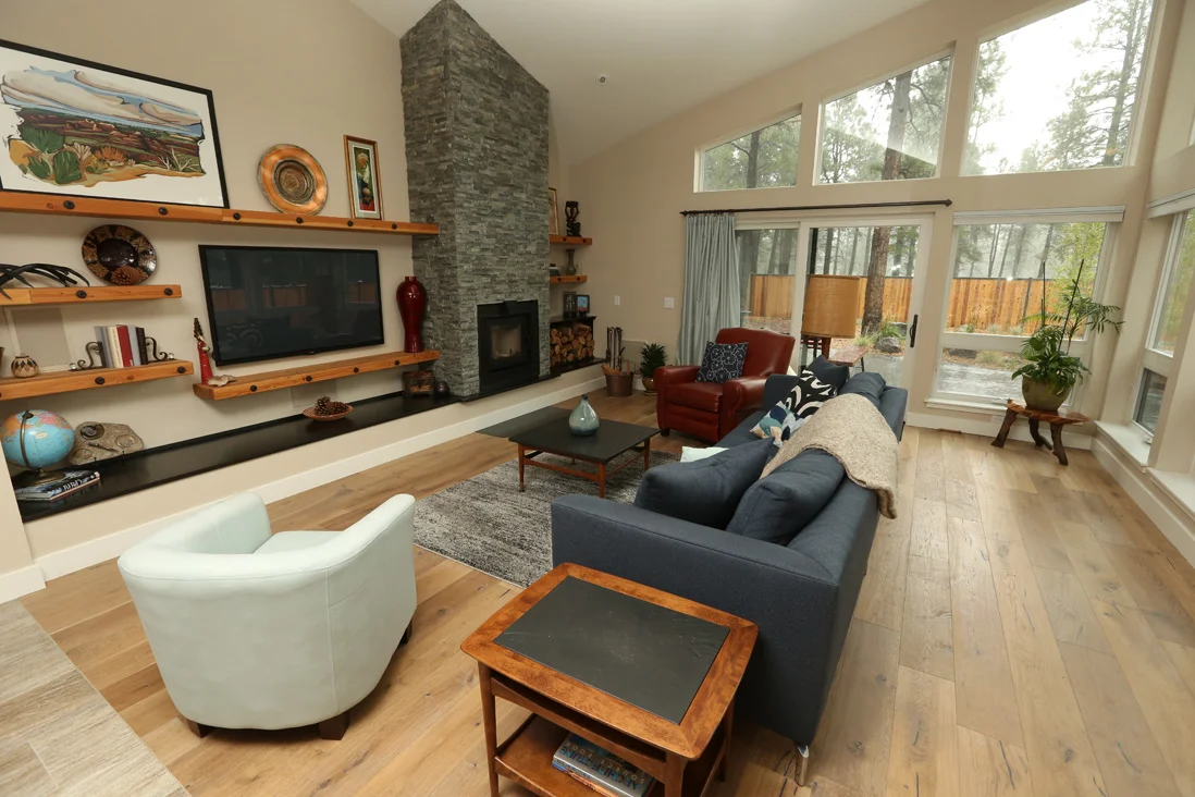 modern mountain home.jpg