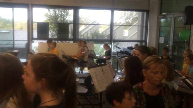 The Prep - Year 3's opened with "Santa Claus is Coming" a cheery Christmas song. We had children playing Drums, Guitar, with Piano and Keyboard backing the singers.
