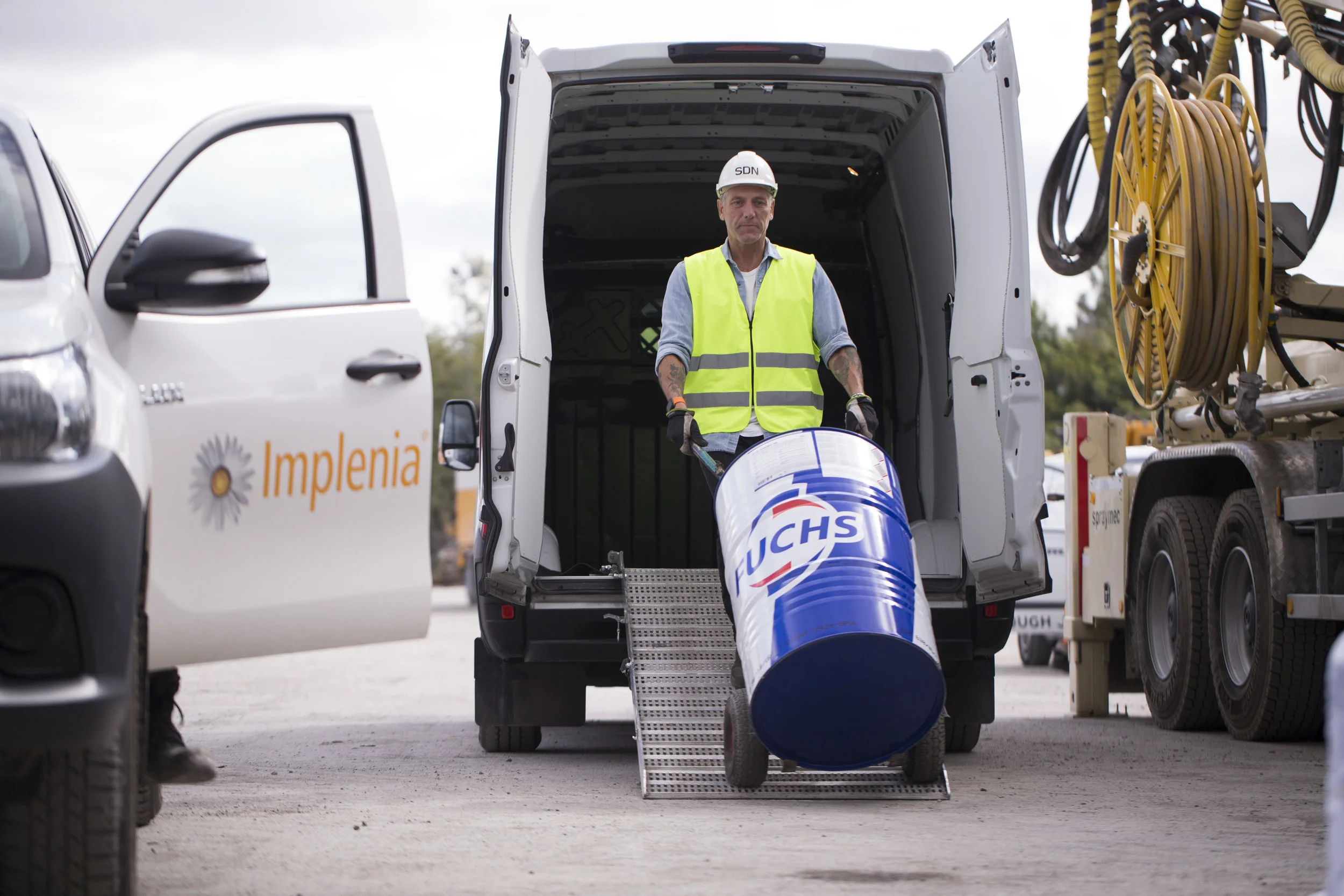 Det är varken första eller sista gången Tomas Rosenquist &nbsp;från Smörjmedelsdepån expresslevererar smörjolja.