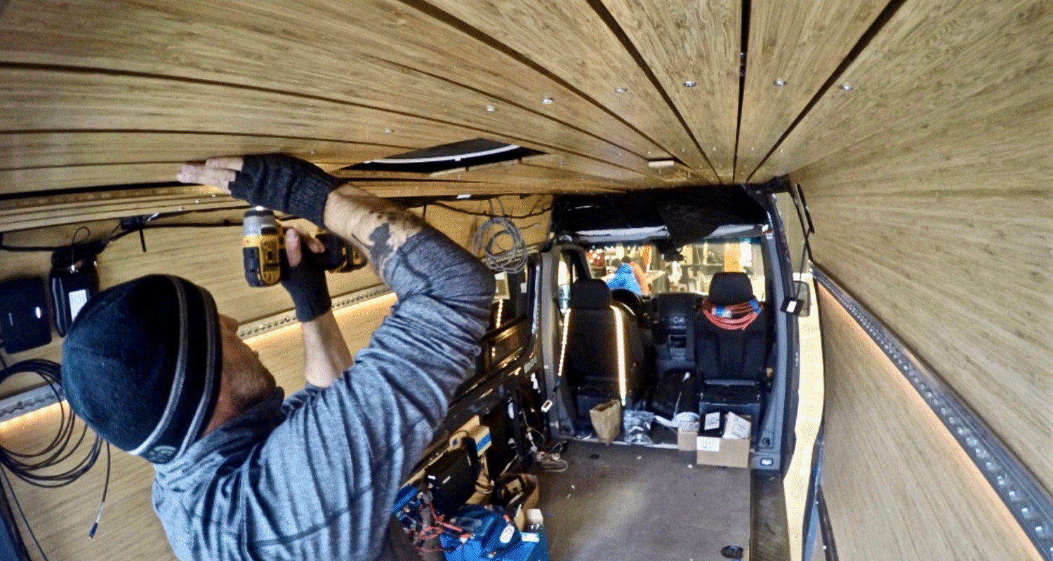 ceiling2.gif