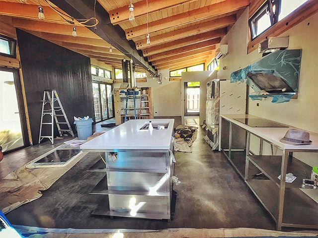 Thrilled to have our custom designed steel and reclaimed wood cabinets (and beautiful concrete counters) starting to install!!
.
The empty box was beautiful, but these pieces of functional art will make it a home!!
.
.
.
#custom #customeverything #ca