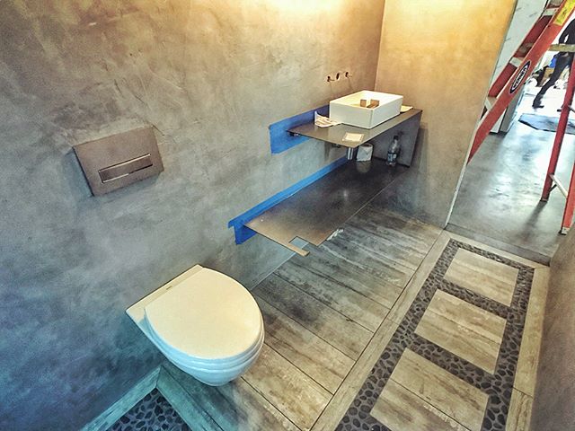 Still waiting on plumbing to finish up, but love the way this minimalist steel plate vanity &ldquo;floats&rdquo; in the space.
.
.
.
#custom #customeverything #cabinetry #kitchendesign #customkitchen #industrialmodern #steel #fab #gettingthere #patie