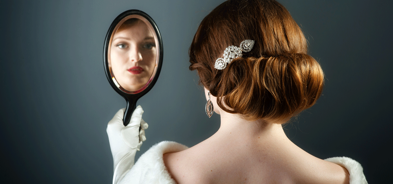 Hepburn-Starlet-hair-comb-bridal-accessories-by-harriet.gif