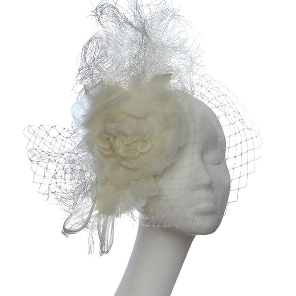 lennora fascinator By Harriet Bespoke Bridal Hair Accessories.jpg