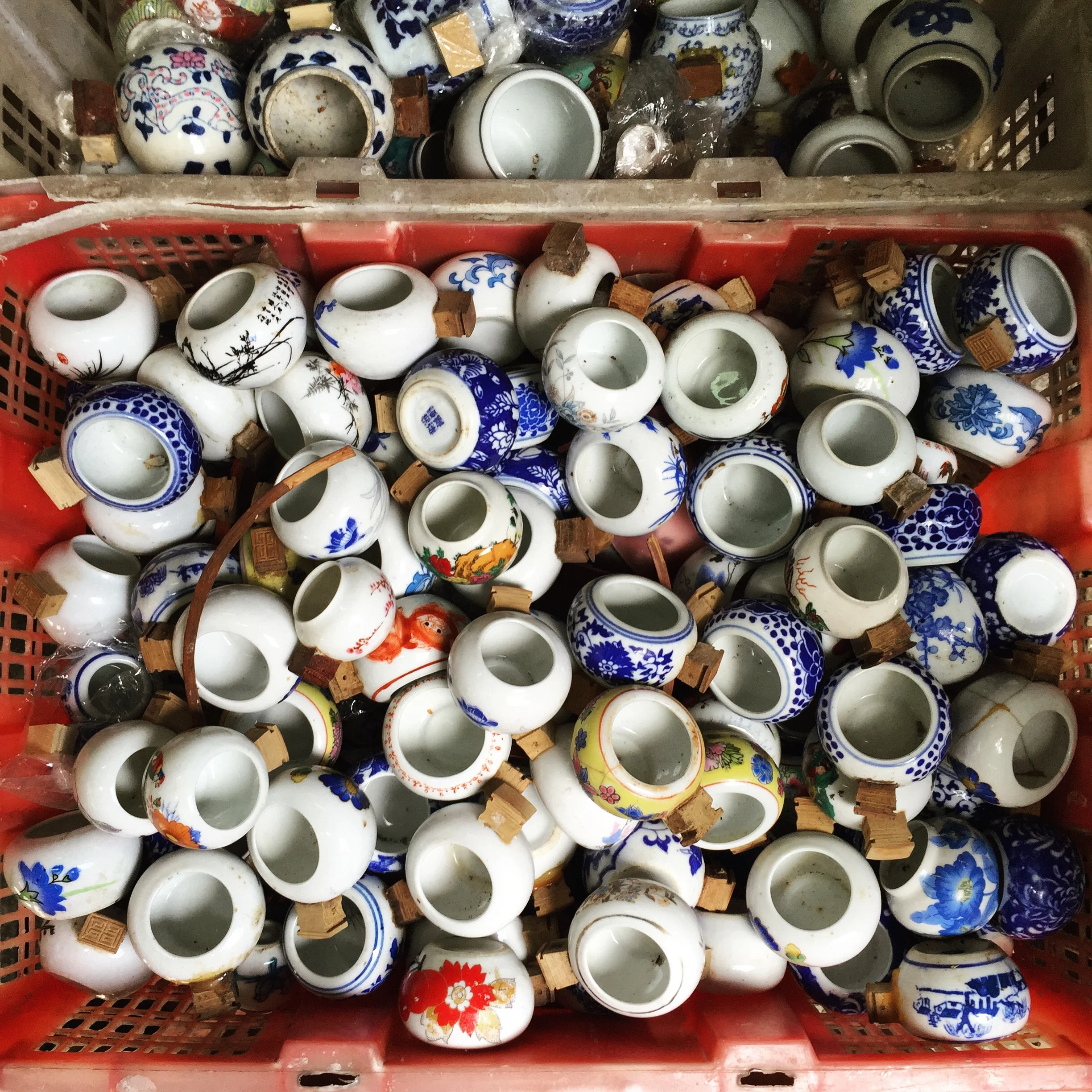 Beautiful porcelain feeding bowls.