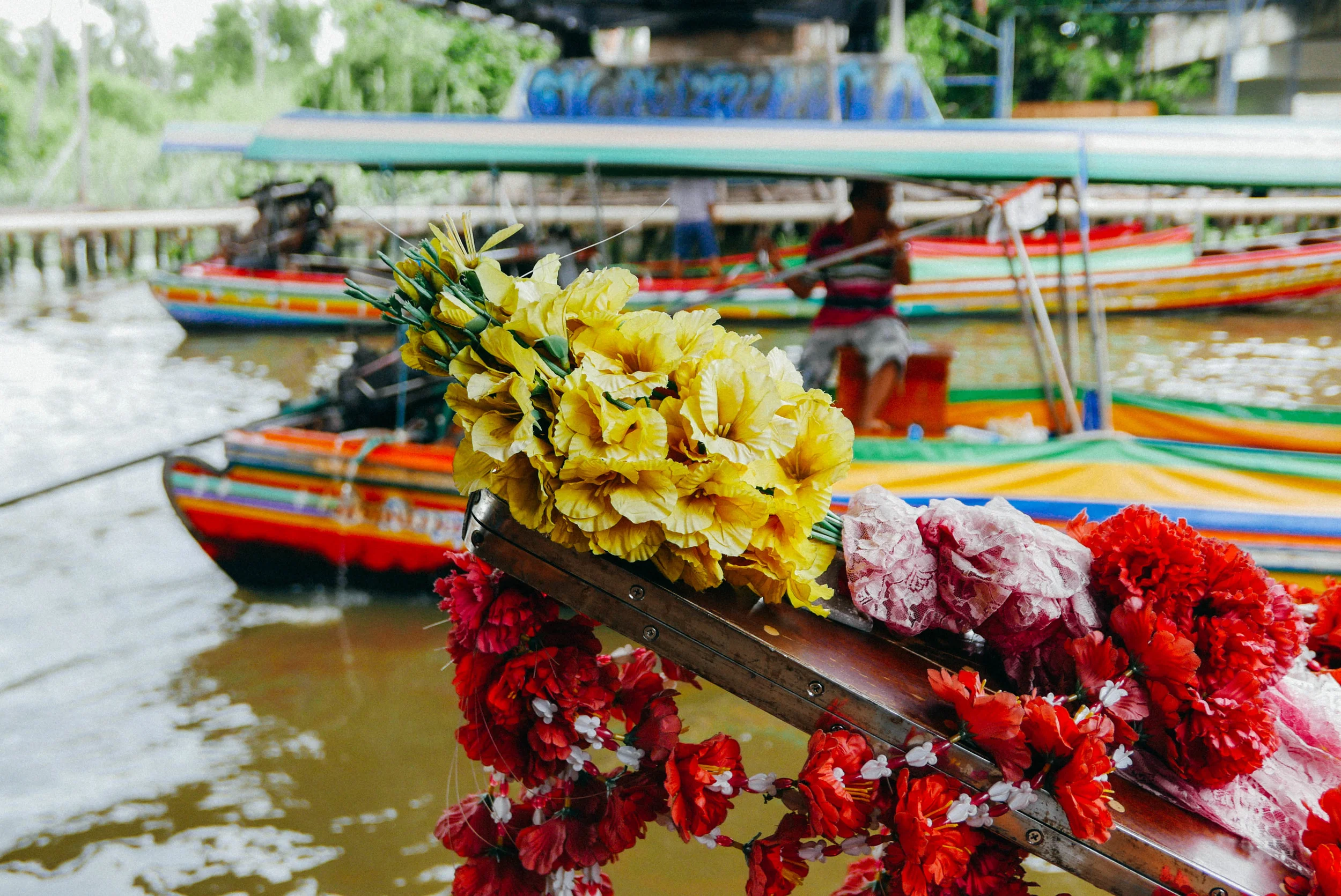 {long-tail boat flair}