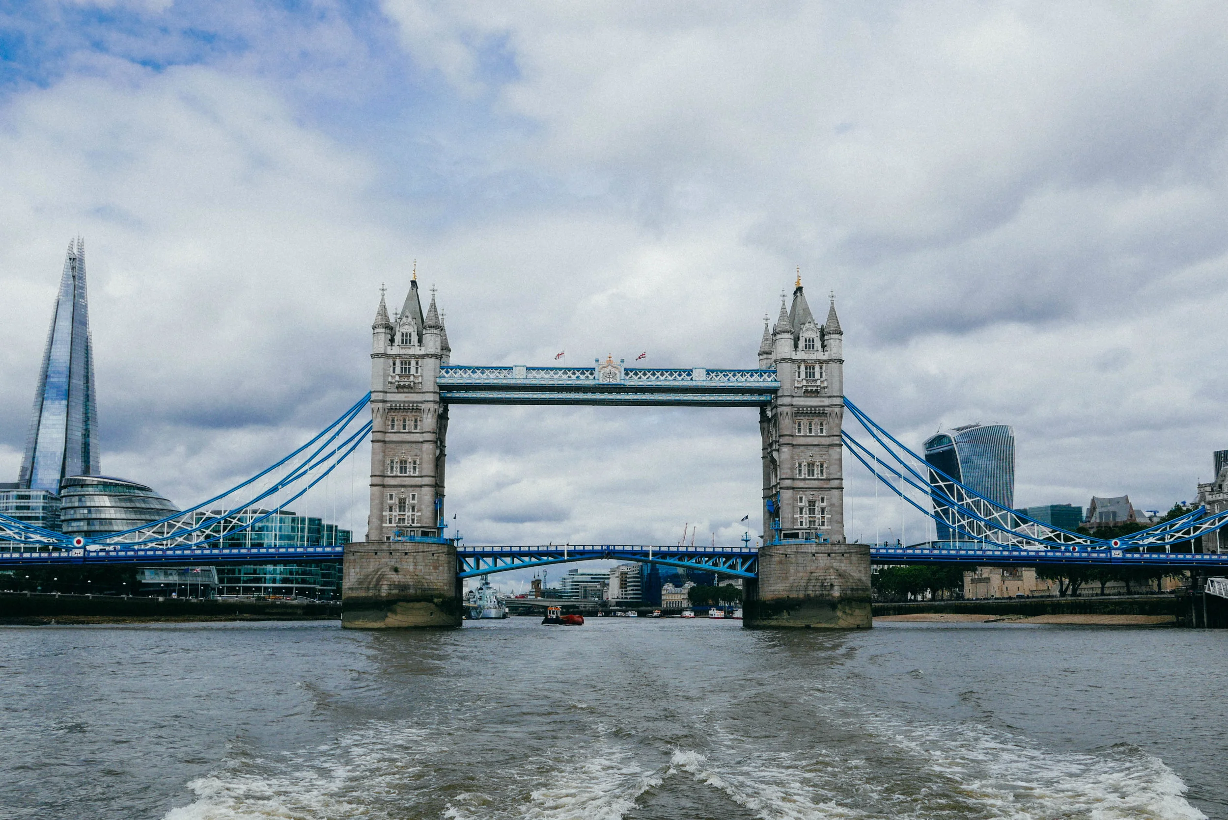 {The obligatory Tower Bridge photo - I love the juxtaposition of old and new here}