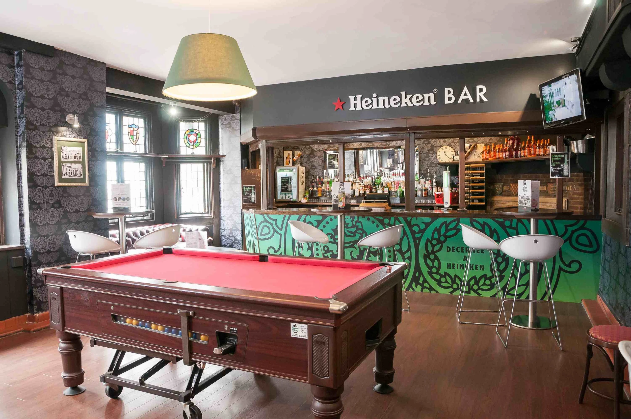 Welcome Ye Old King Queen