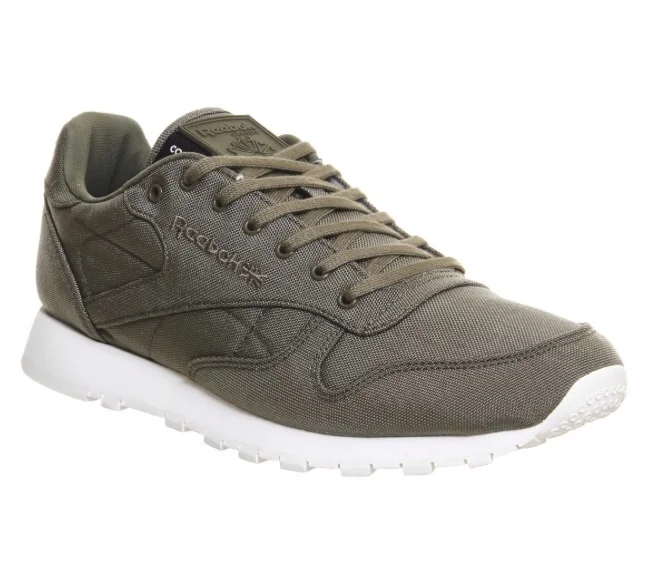 Reebok CL Leather featuring a green condura upper and a Contrasting white rubber sole. 
