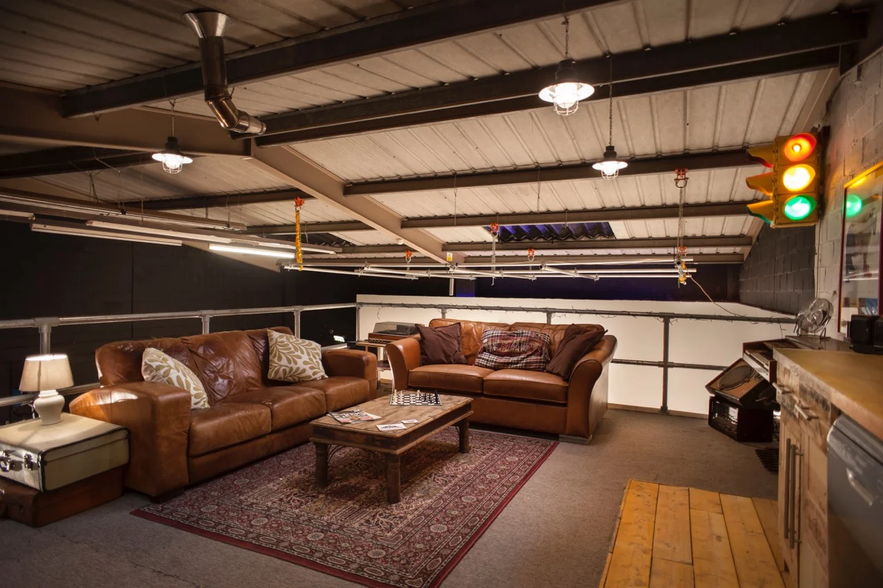 Lounge.jpg