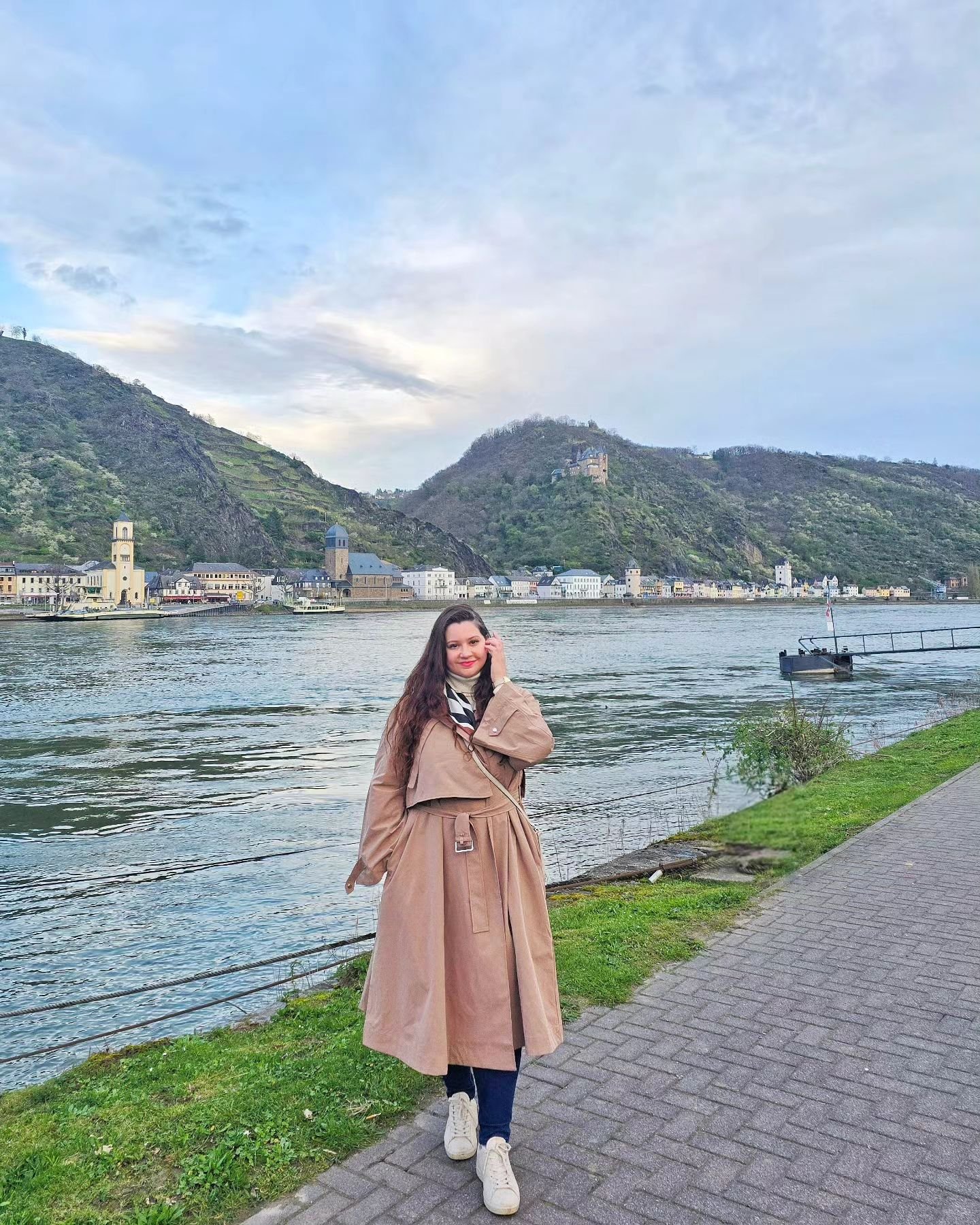 Weather is getting better in #Germany (and #Europe generally), so it's the perfect time to think of what places you can explore! Germany is known for (aside from #nature hikes) its cute towns, and one of those hidden gems is St. Goar on the Rhine riv