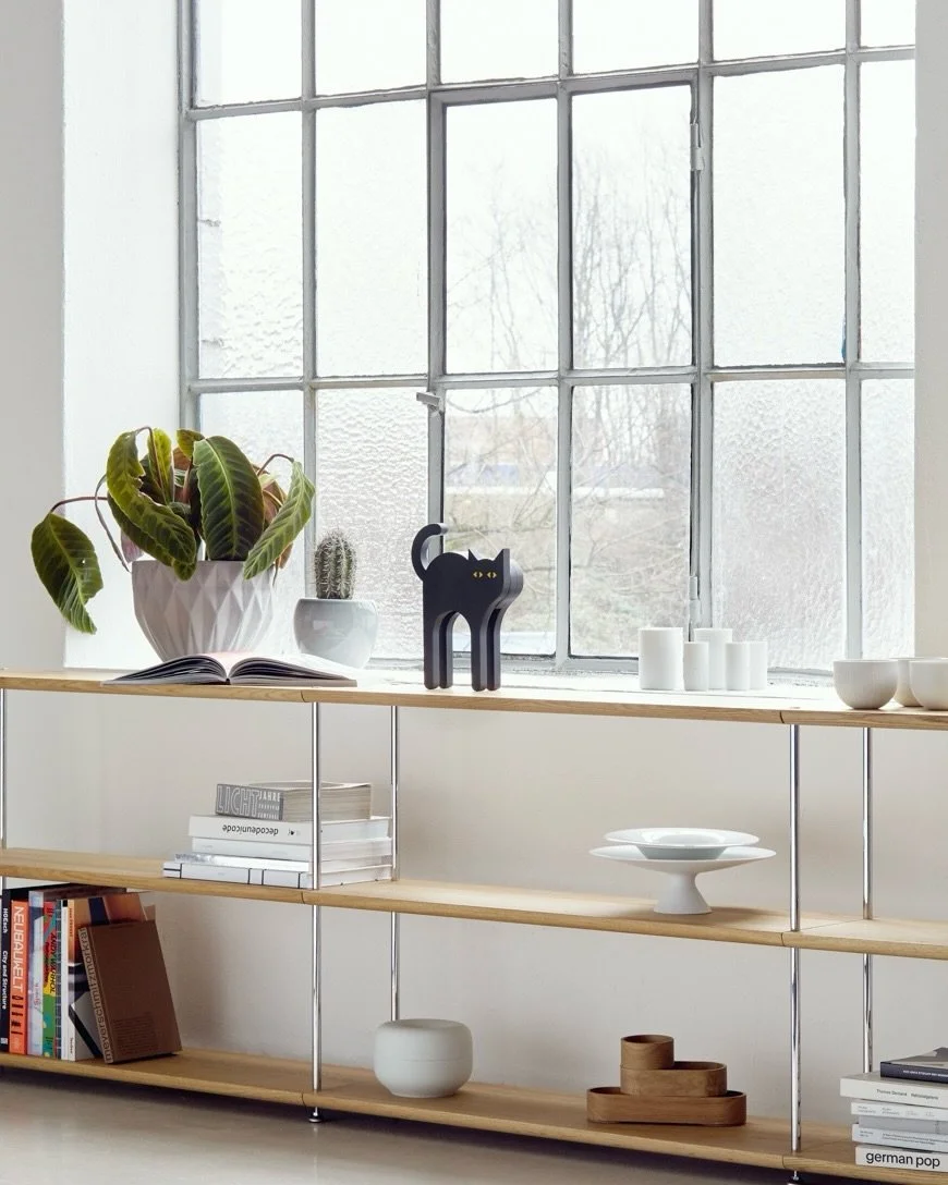 What makes good design objects a truly special gift? The personal touch and that subtle thoughtfulness that shows we really know someone.

Discover a selection of gift ideas on Wohnhilfe.ch or at our store at Claridenstrasse 25 in Zurich.

#timelessd