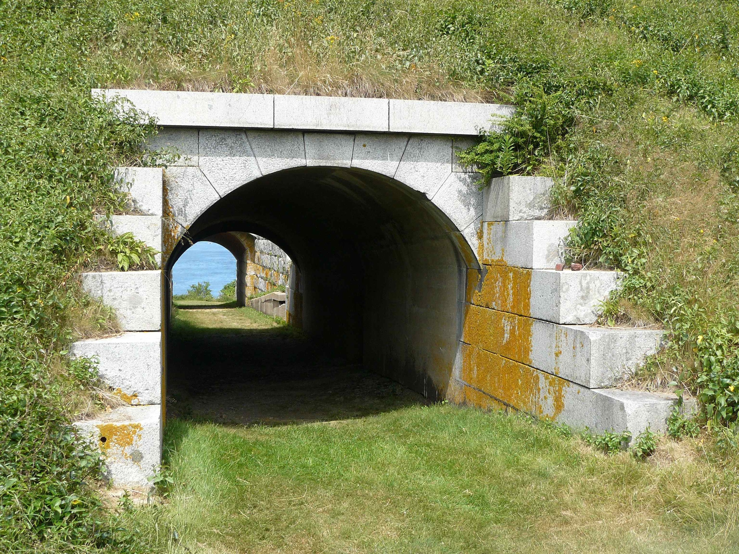 House_Island_July_2012_33_Ft_Scammell_Tunnel.JPG