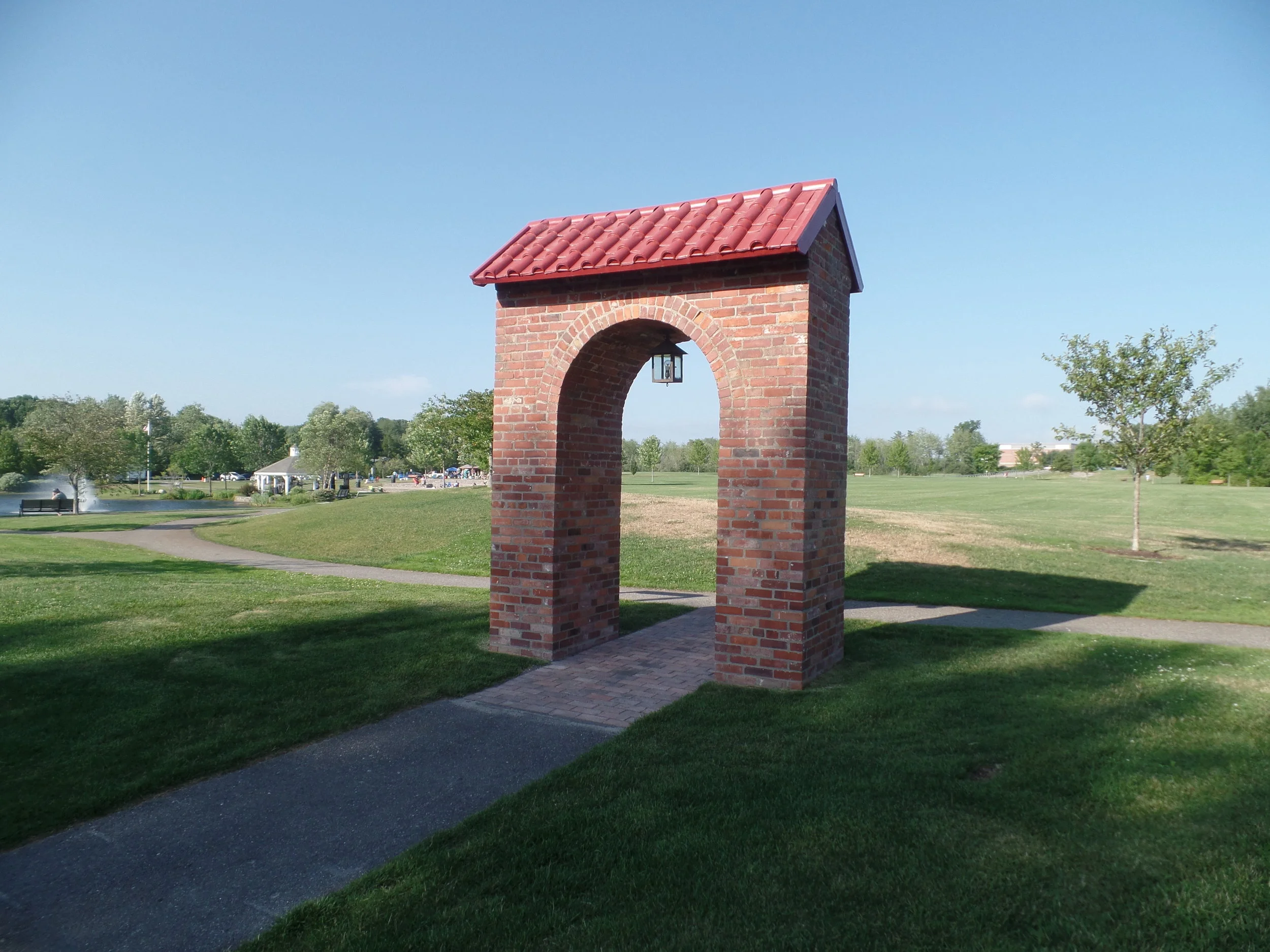 Danish Village Arch_1819.JPG