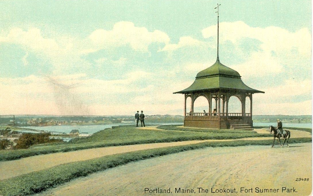 Postcard view of Fort Sumner Park around the turn of the 20th century.