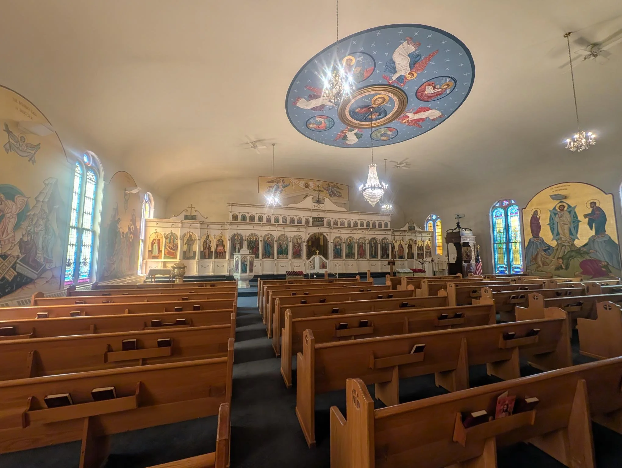 Holy Trinity interior.jpg