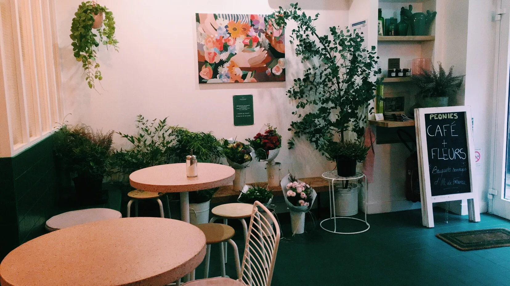 November 2016. Peonies Café. Paris