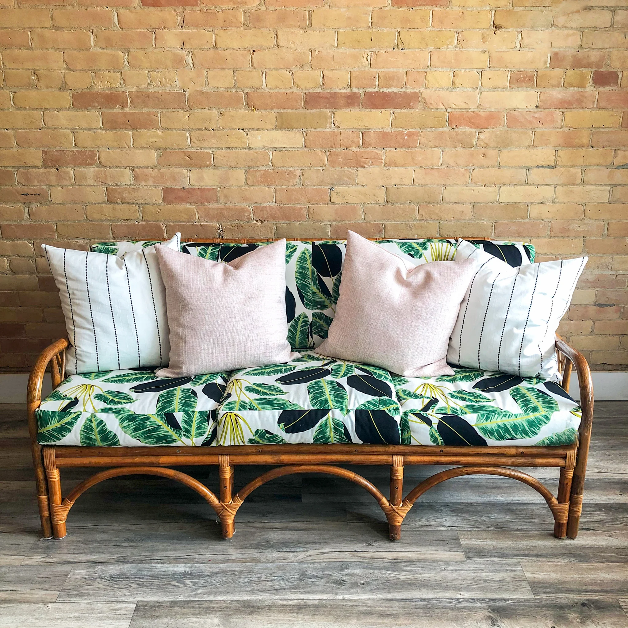 HOJAS PALM LOVESEAT