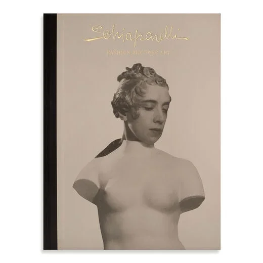 172493-HB-SCHIAPARELLI-EXH-CAT-b.webp