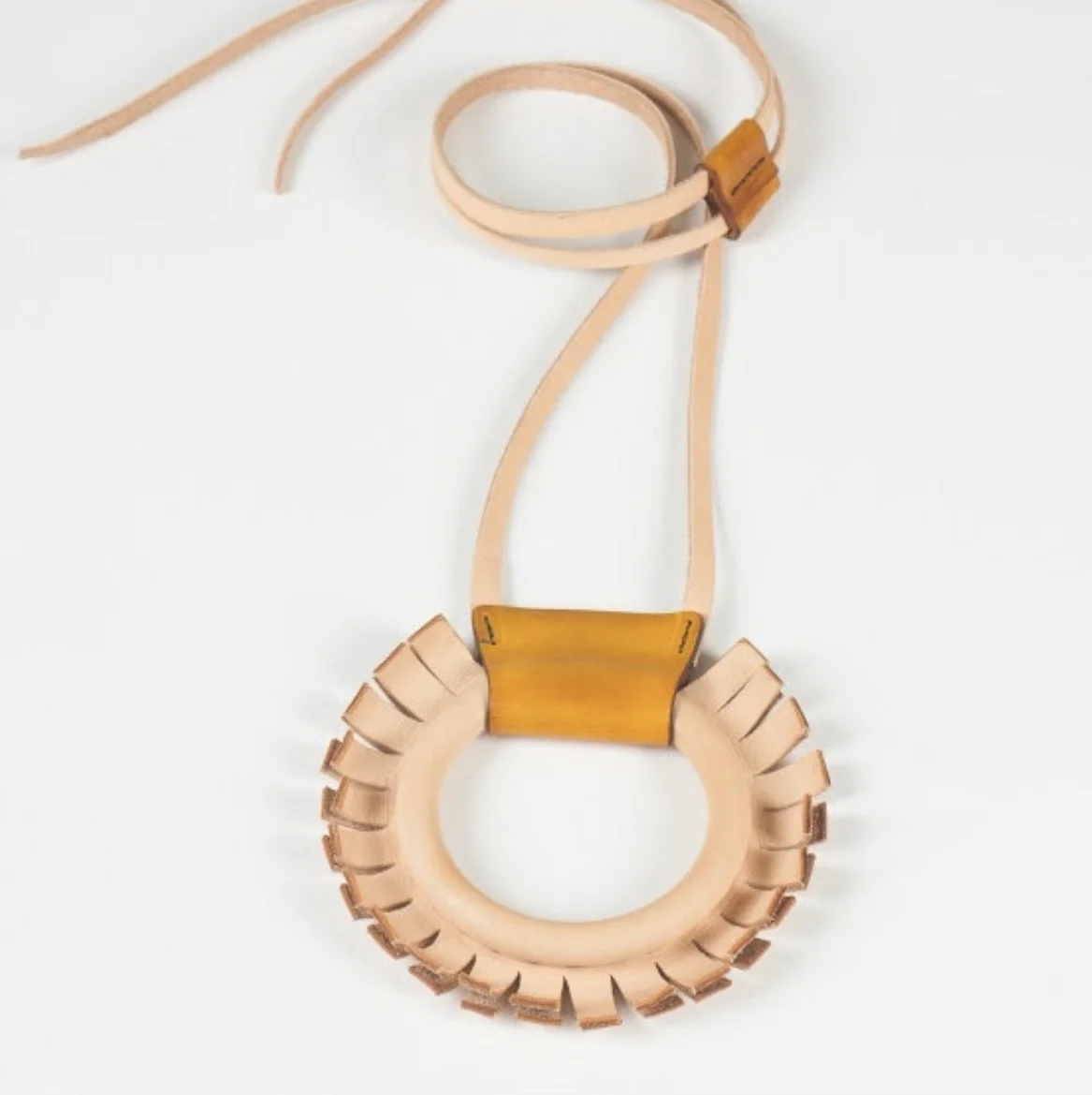 circle pendant 1.jpg