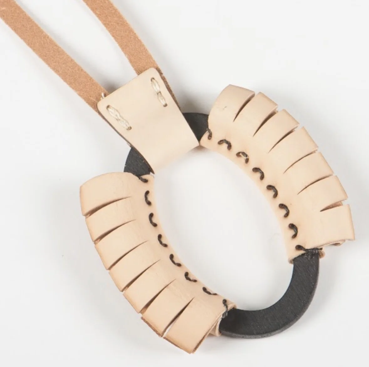 oval pendant 2.jpg