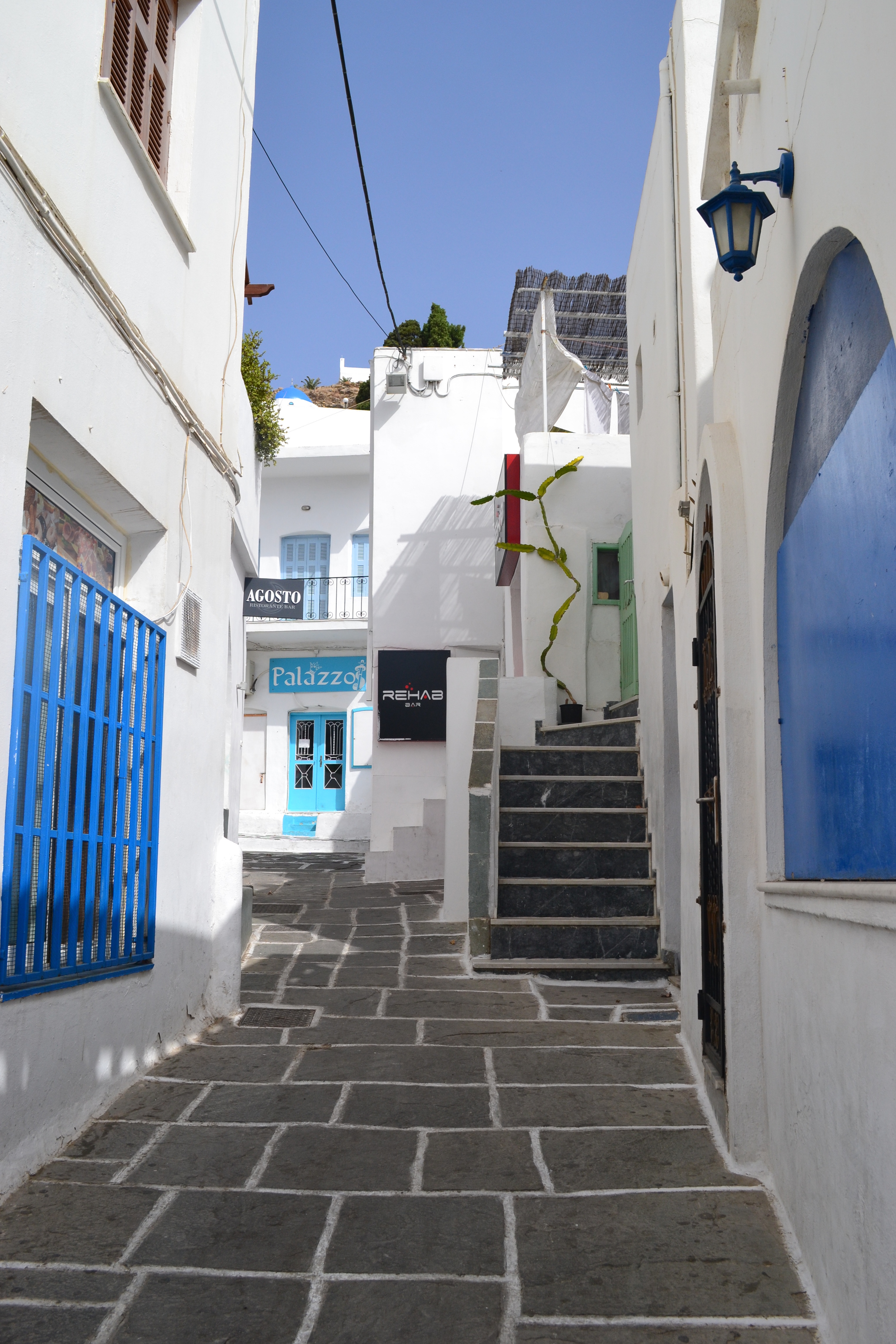 Exploring Hora