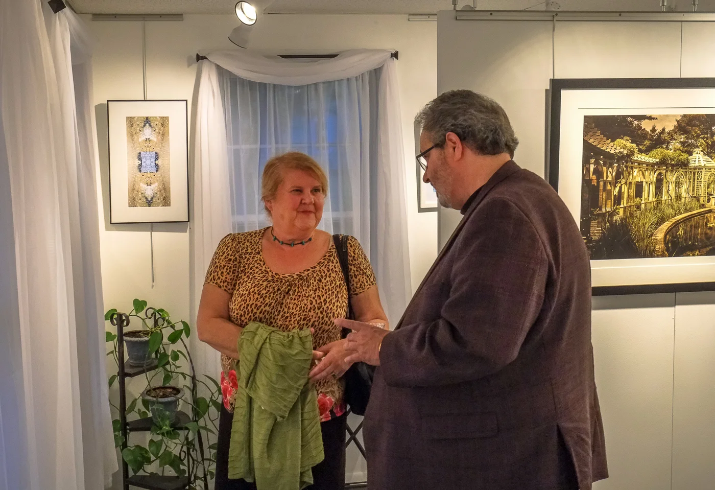 Photog Harold Naideau with writer Debbie Tuma.jpg