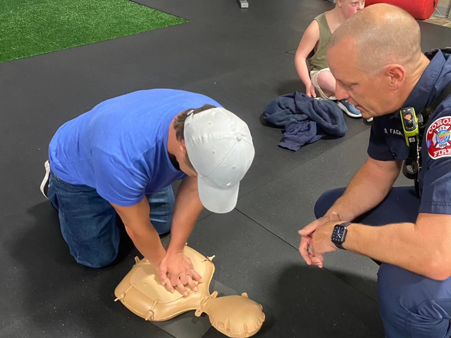 Thank you, @coronafiredept, for your partnership in supporting our @abc_hopes 9/11 ARC Grant to educate our community on emergency prepedness.

Last night, CFD Station 3 came to The WhereHouse and taught our participants, Wardogs baseball team, and f