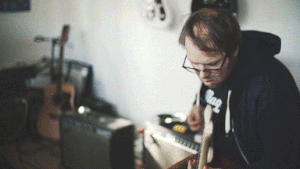 raleighdenim-index-moving.gif
