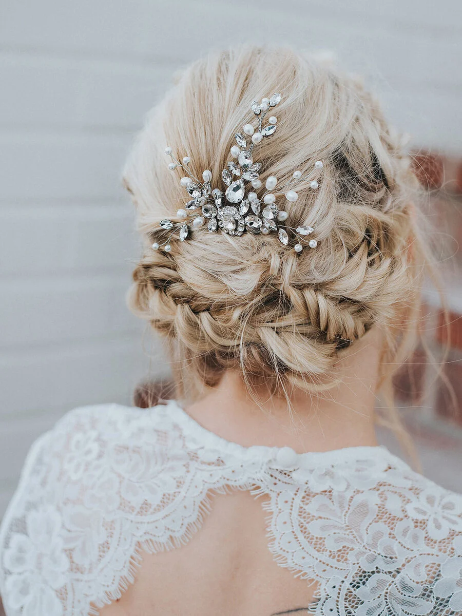 Carmen Medium Bridal Hair Comb - Silver — Salon Blonde  display picture 2