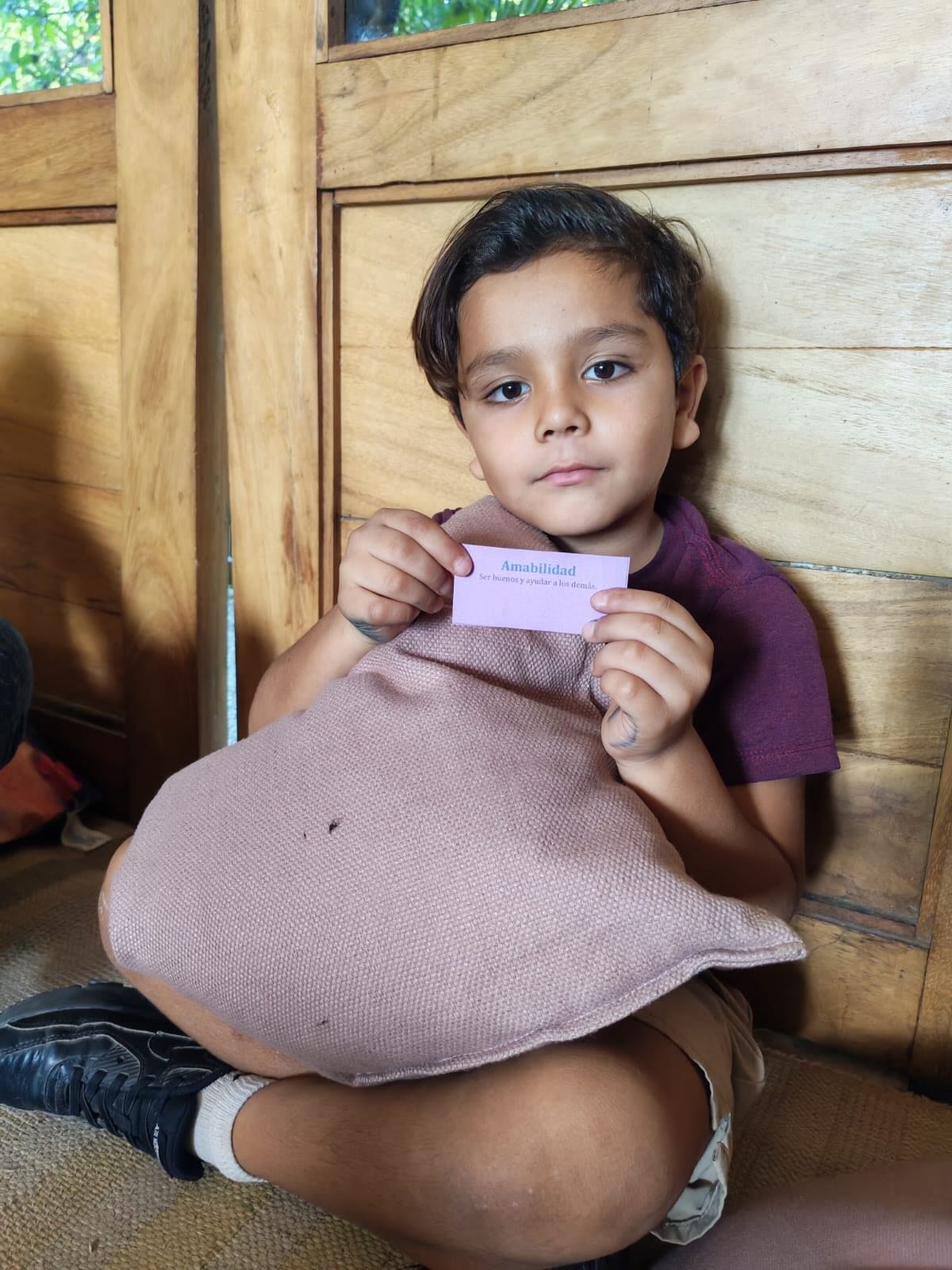 Nuestros adorables alumnos de 2do y 3ro de primaria disfrutaron su clase de Desarrollo Socioemocional jugando con un memorama de valores. 🧠💛
Platicaron sobre la importancia de cada valor y c&oacute;mo aplicarlos en su vida diaria.
&iexcl;Una activi