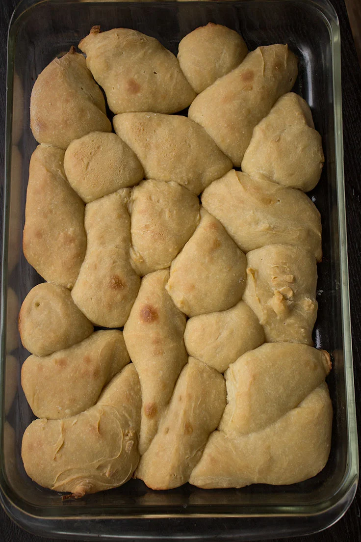 easy-rustic-dinner-rolls-1.jpg