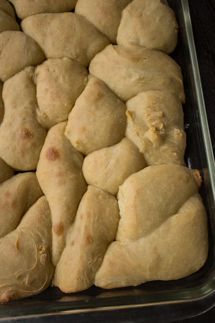 easy-rustic-dinner-rolls-2.jpg